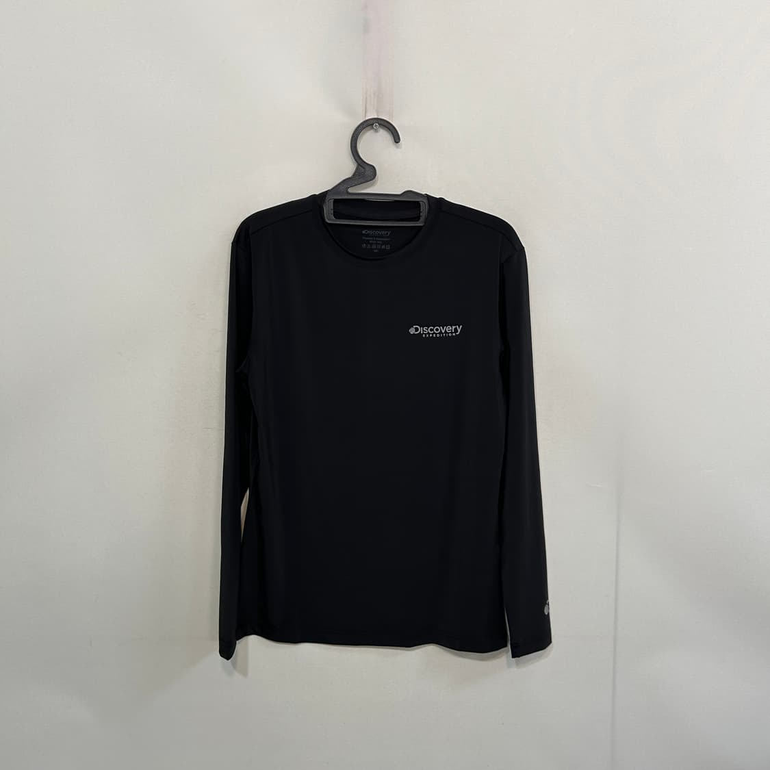 디스커버리 2024 남성 티셔츠 100 블랙 상품이미지1