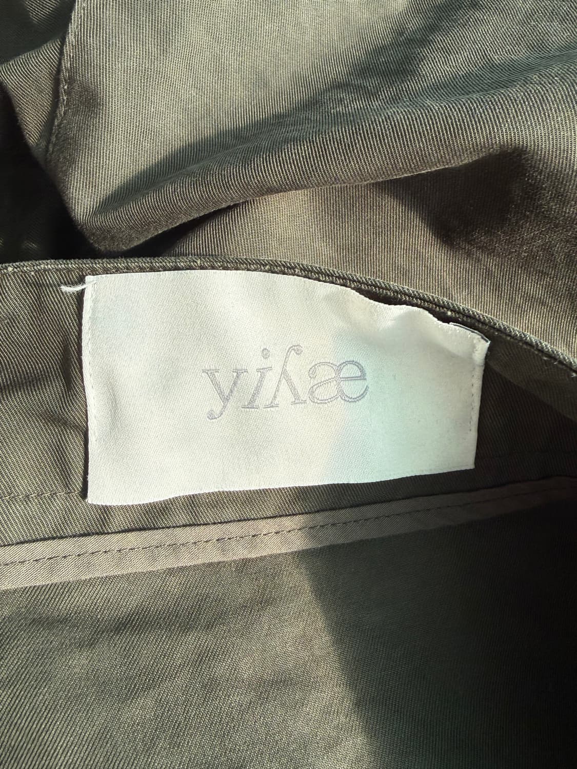 이예 카키 카고팬츠 상품이미지3