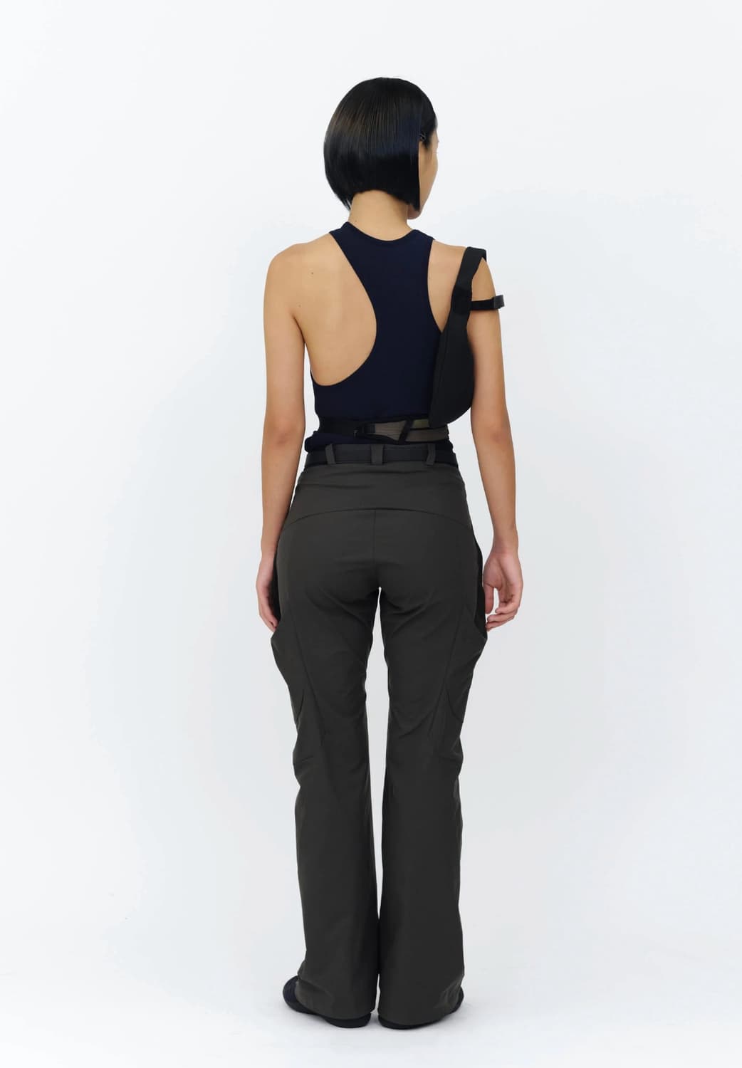 Hyein Seo Crescent Knit Top w/ Waist Bag 상품이미지2