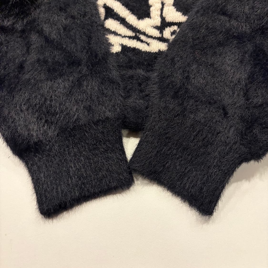 헥사곤 블랙 퍼 니트 C311 상품이미지5