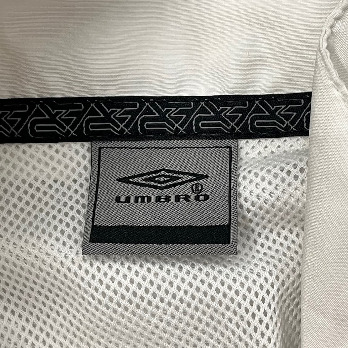 [정품/M] 엄브로 화이트 트랙 자켓 b15 상품이미지5