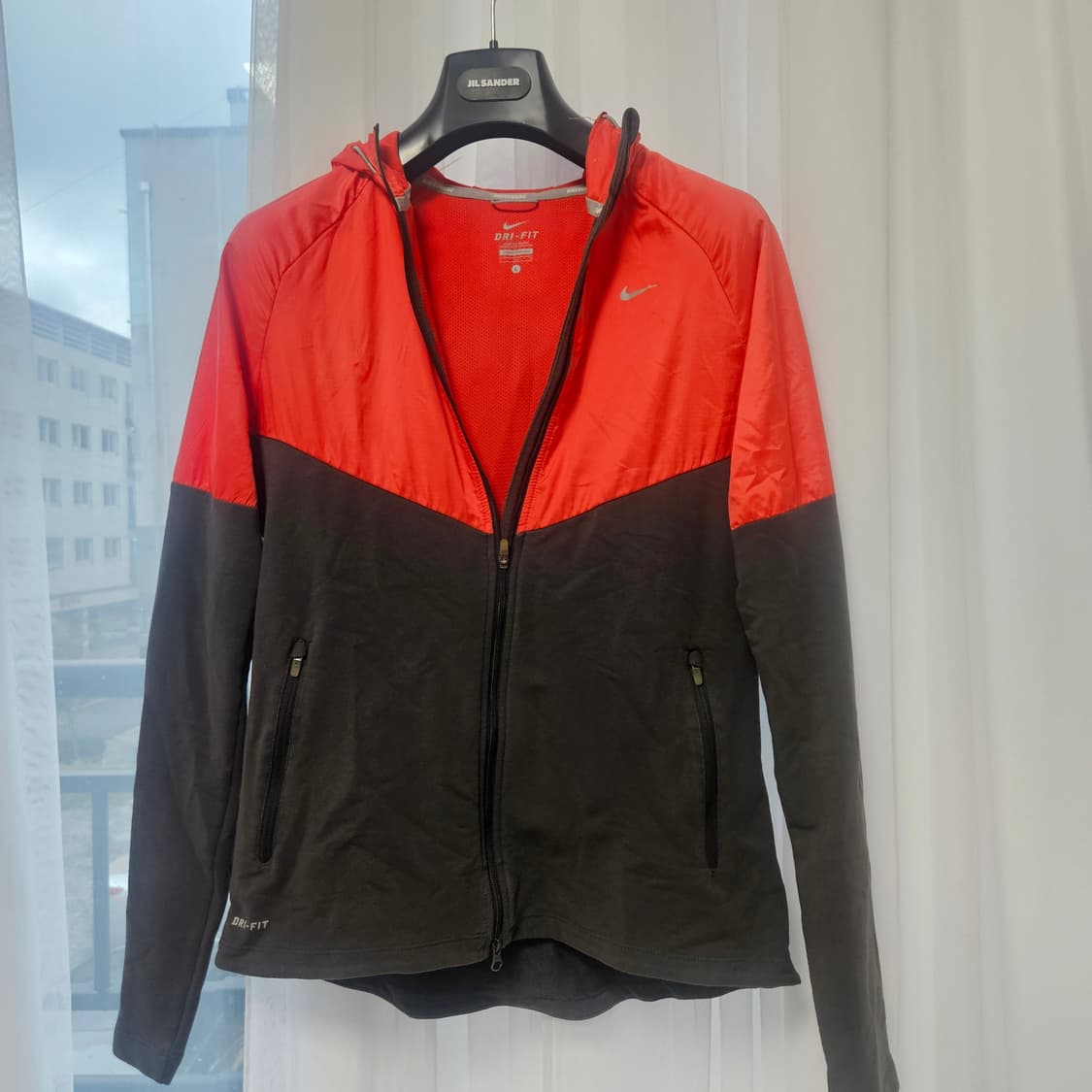 나이키 러닝 여성 바람막이 L 상품이미지1