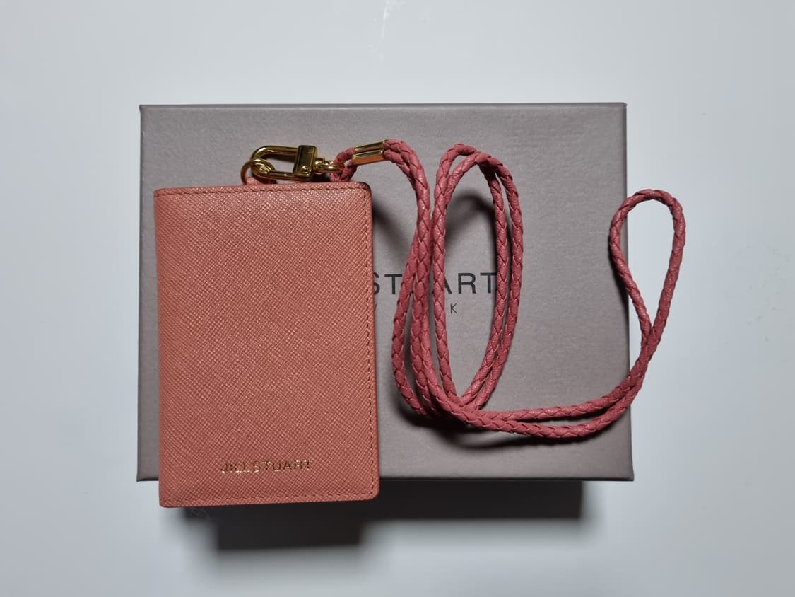 질스튜어트 뉴욕 가죽 목걸이  카드지갑 상품이미지1