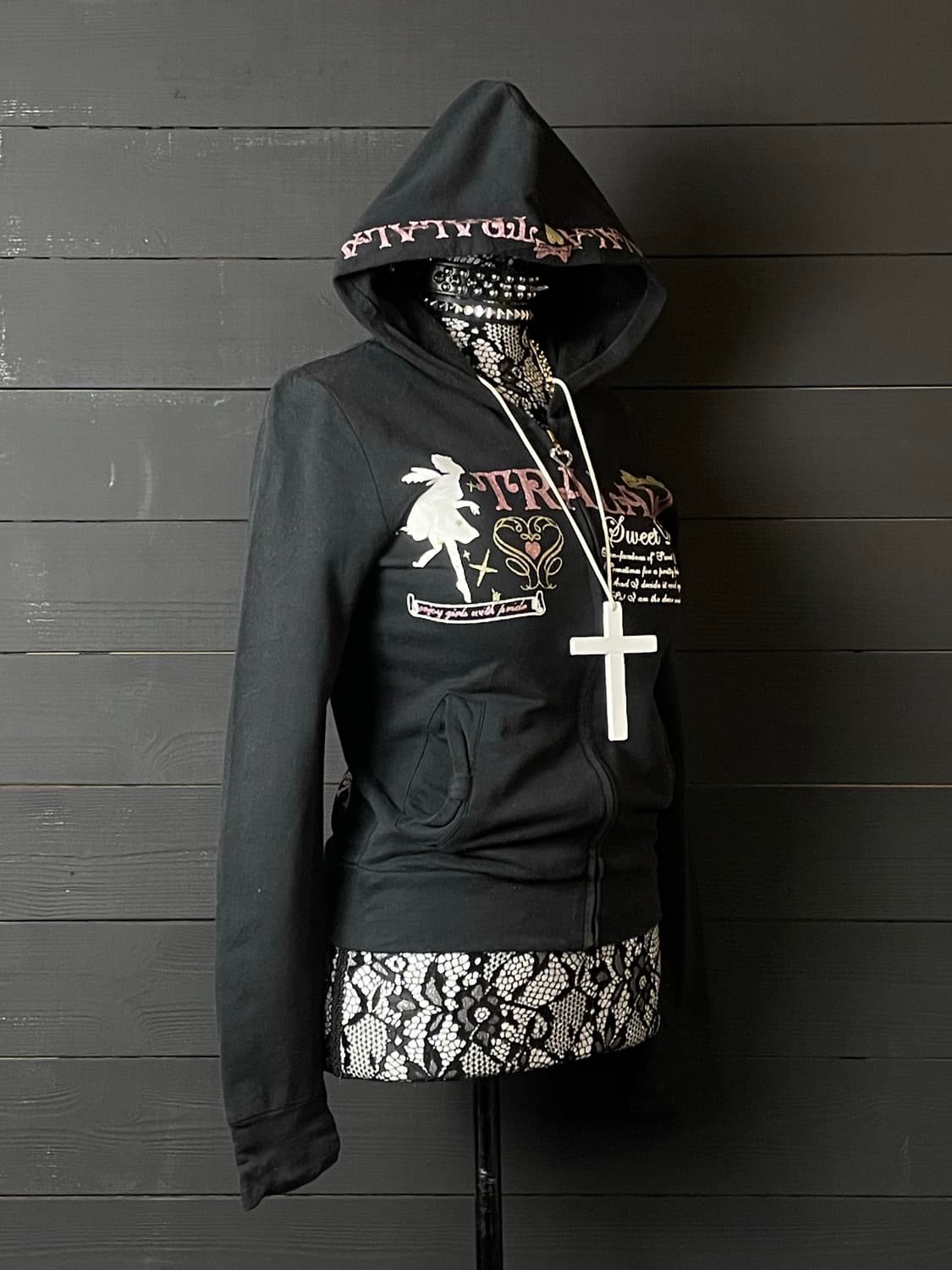 TRALALA 트랄랄라 갸루 핑크 레터링 블랙 후드집업 상품이미지4