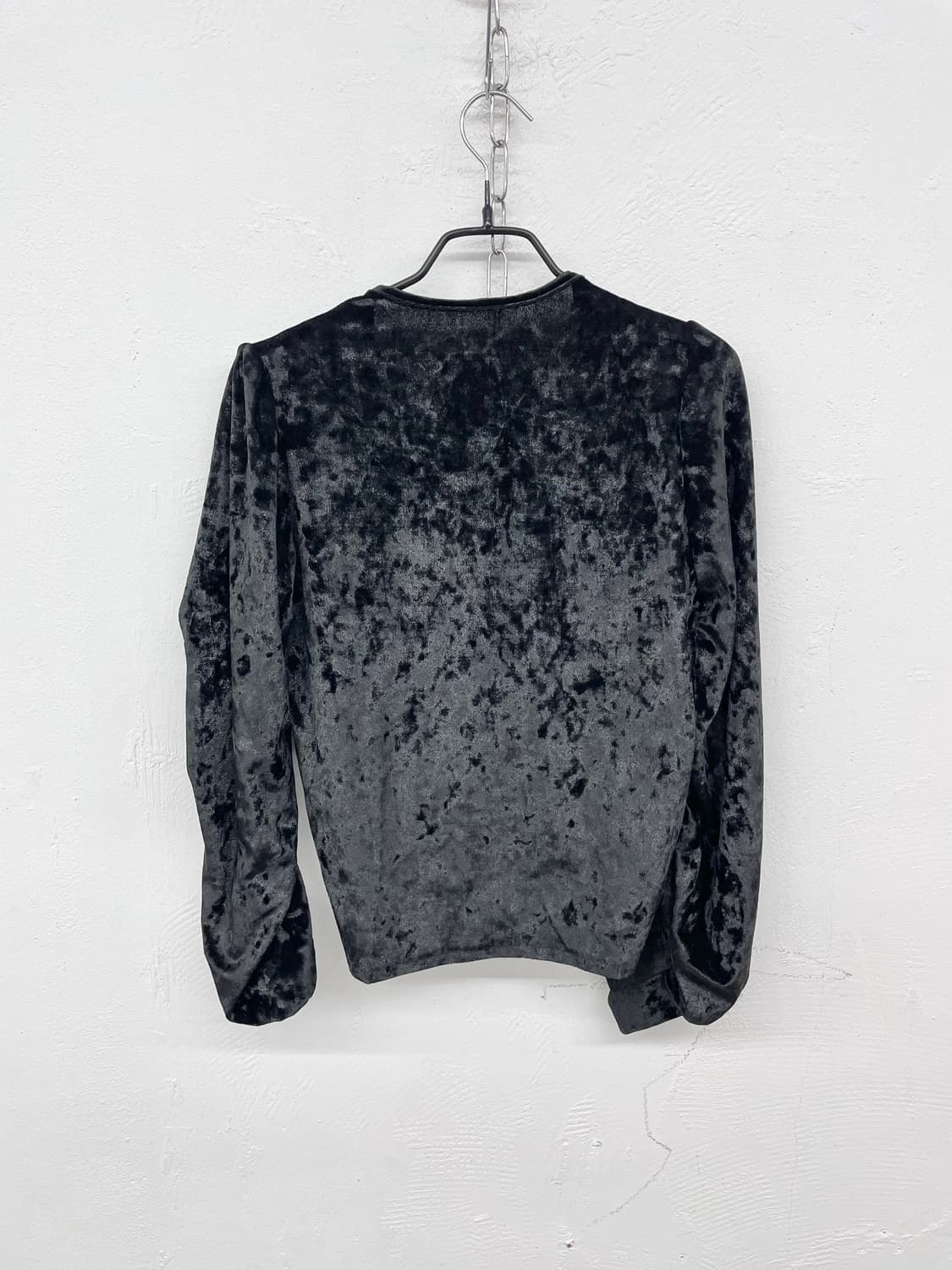 블랙 벨벳 셔링 블라우스 상품이미지4