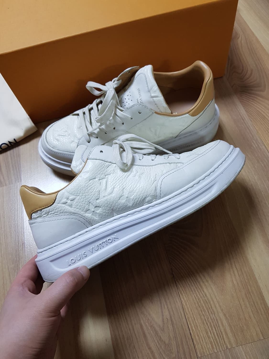루이비통 비버리 힐스 스니커즈 화이트 상품이미지4