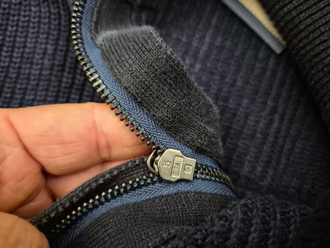 휴고보스쿼터 짚업 니트 상품이미지6