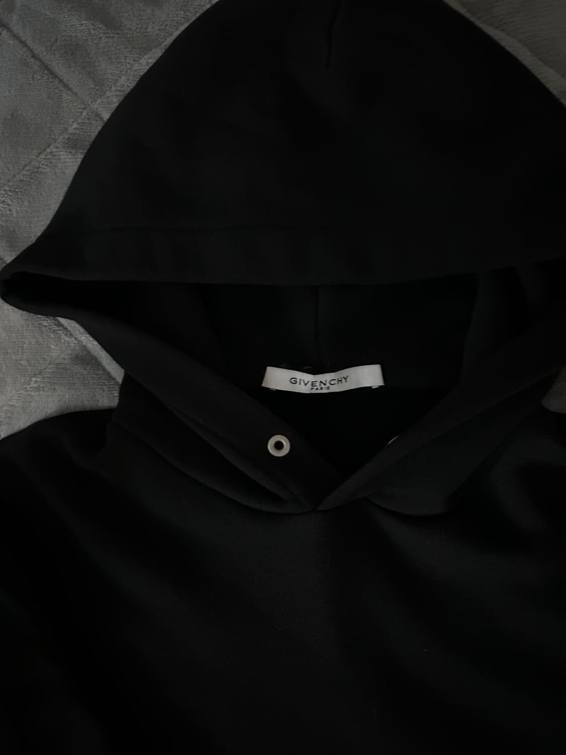 지방시 크랙 로고 후드티 M 상품이미지2