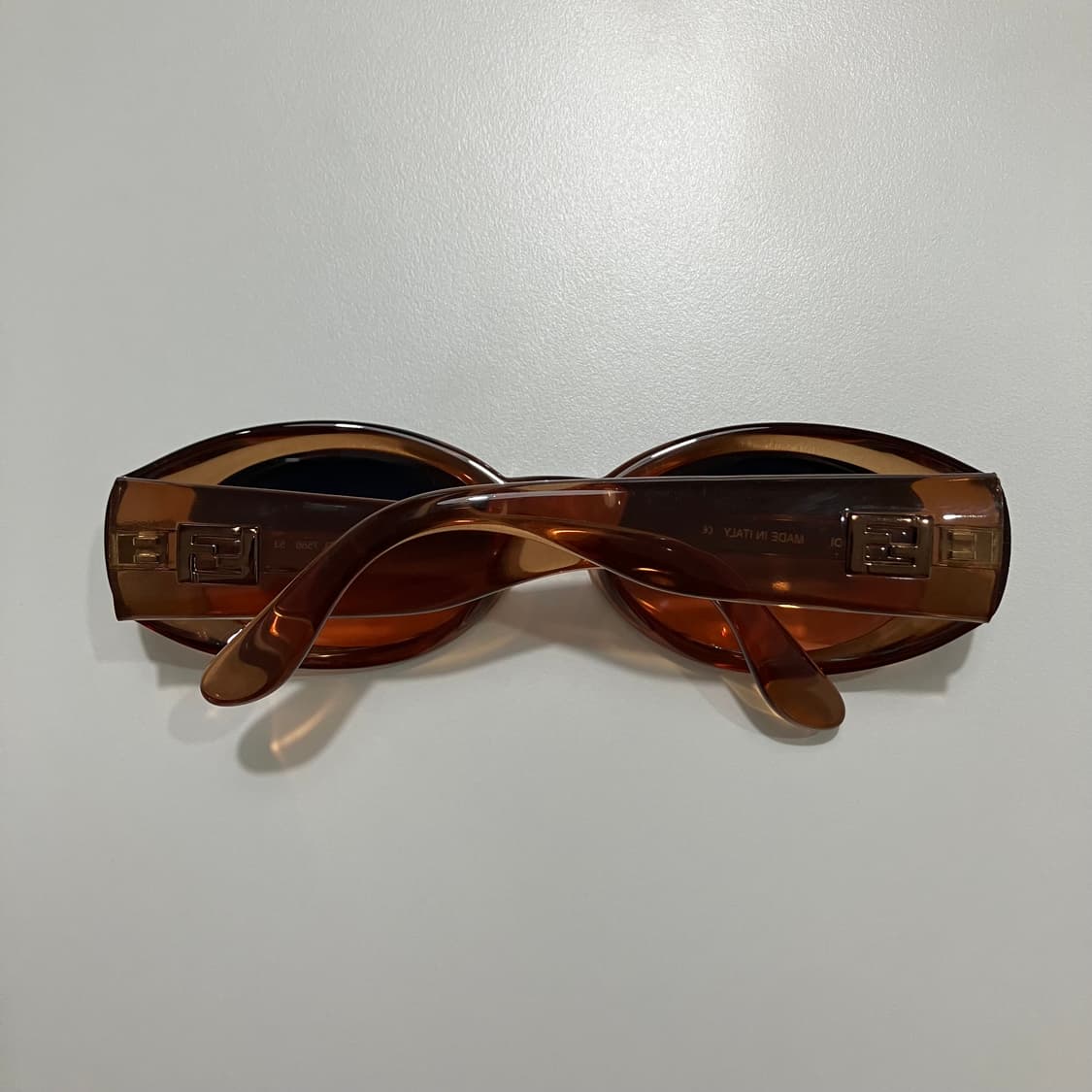 FENDI 펜디 주카로고 오발 선글라스 상품이미지6