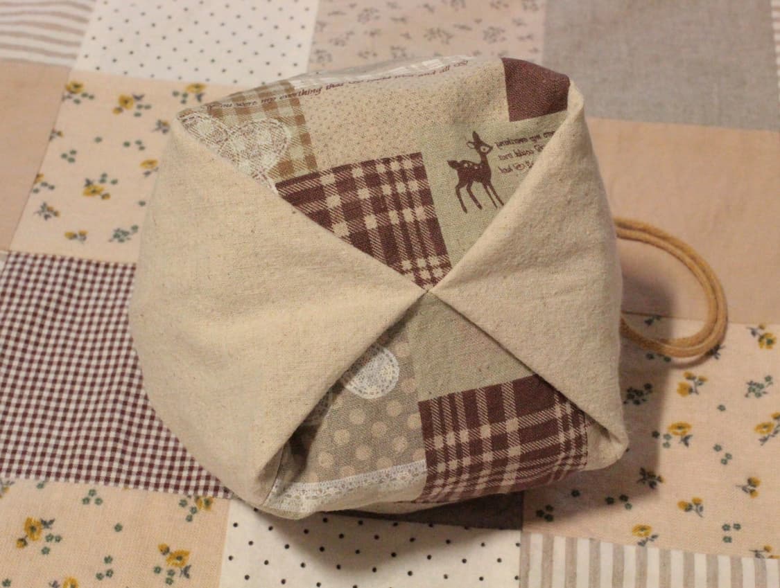 핸드메이드 바닥포인트 스트링 파우치 상품이미지6