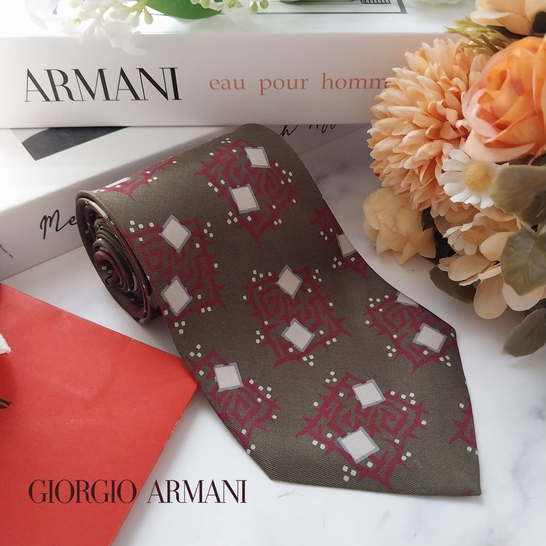 조르지오 아르마니 실크 카키 기하 패턴 넥타이 9cm A등급 K1833
 상품이미지2