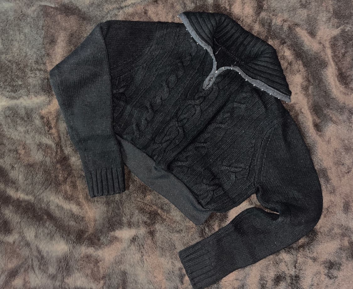 미스테리어스호텔 케이블 크롭 니트 블랙 상품이미지1