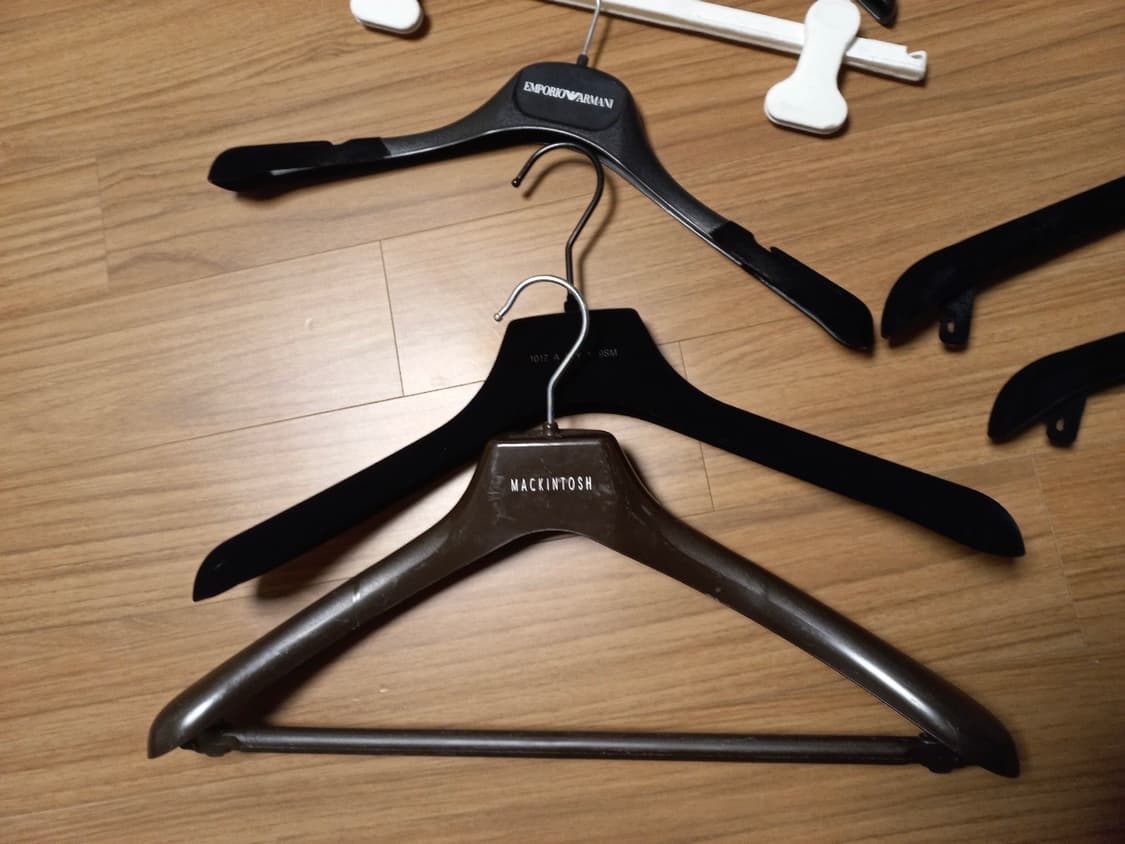 마틴싯봉 니나리치 알릭스 맥킨토시 랑방 라프시몬스 옷걸이 상품이미지3