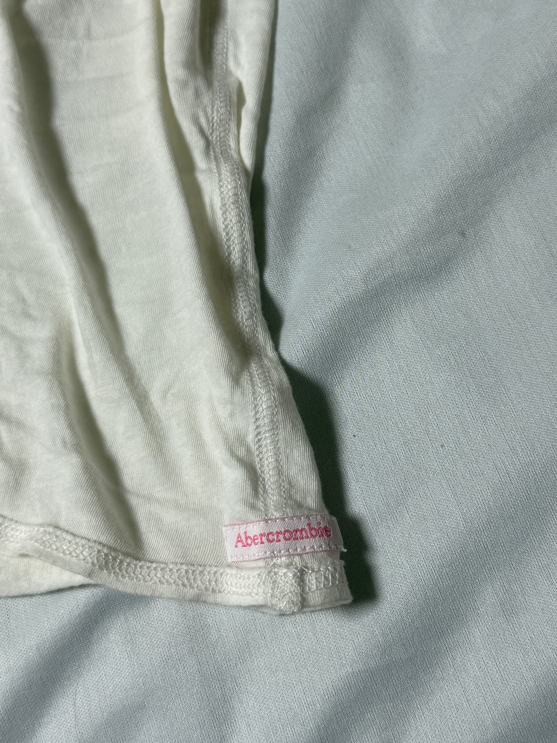 (유일 희귀템) 아베크롬비 딱붙핏 반팔 핑크 화이트 상품이미지4