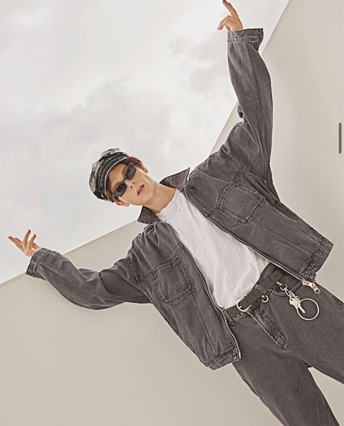 디자이너브랜드 홀리넘버세븐 블랙 데님 집업 자켓 상품이미지2