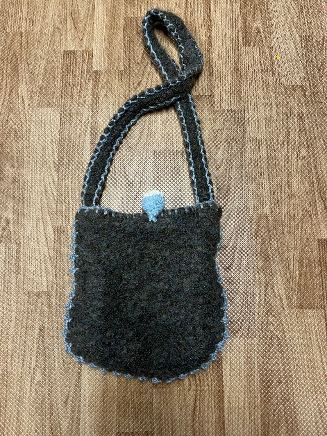 핸드메이드 털 크로스백 상품이미지1