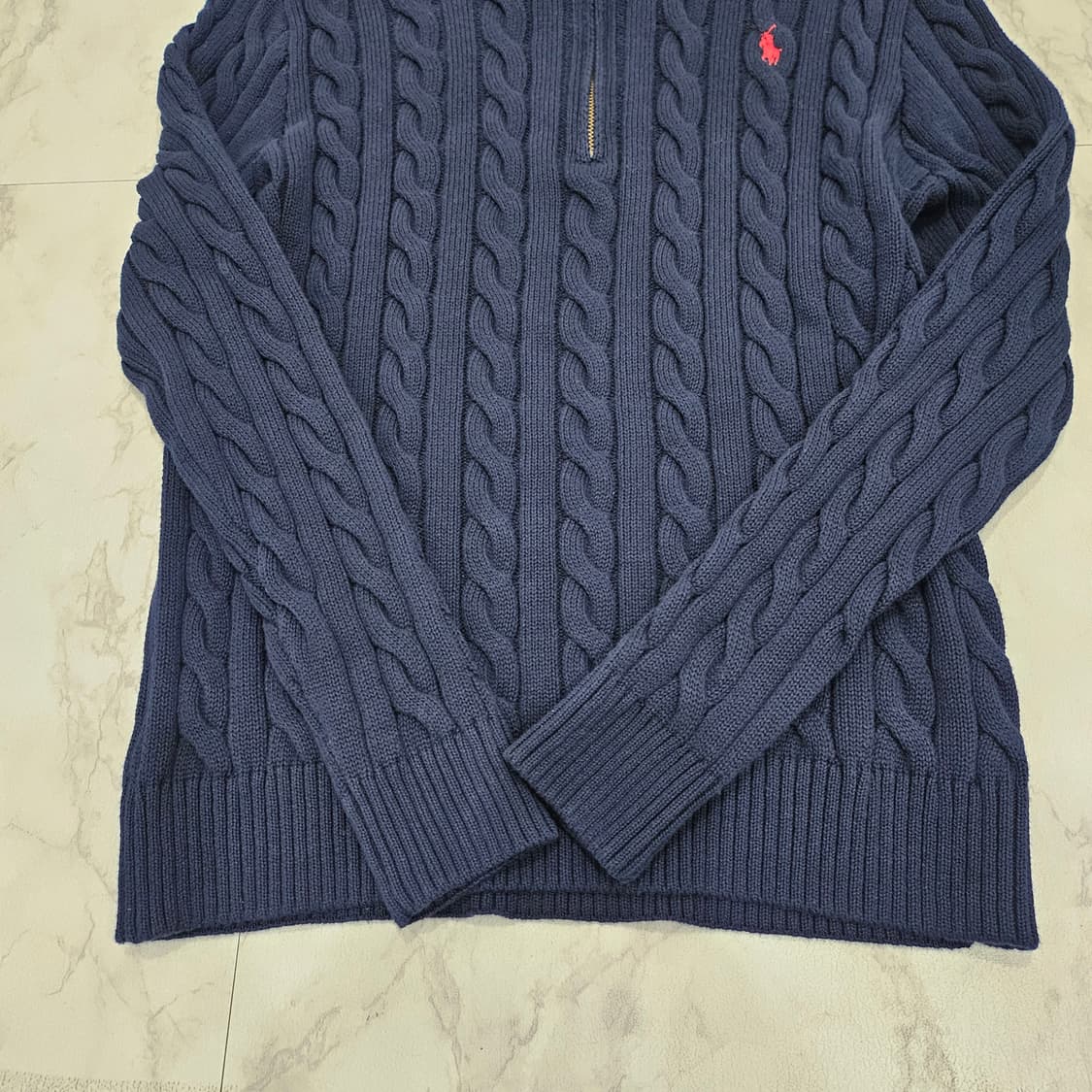 폴로랄프로렌 꽈배기 니트 반집업
M 상품이미지3