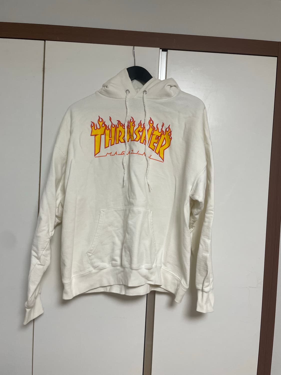 Thrasher flame hoodie 트레쎠 후디 화이트 상품이미지2