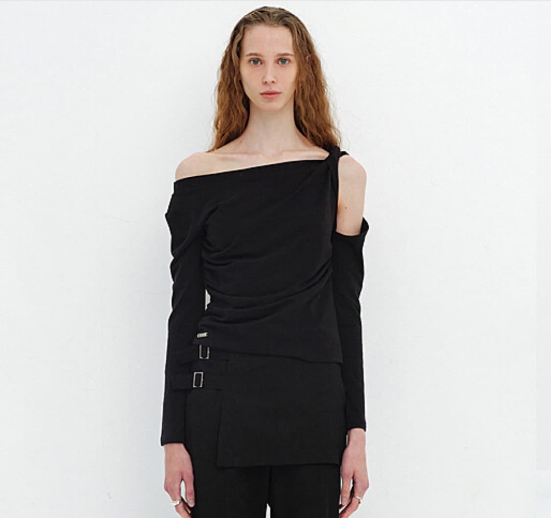 세릭 cerric shoulder twist top black 상품이미지3