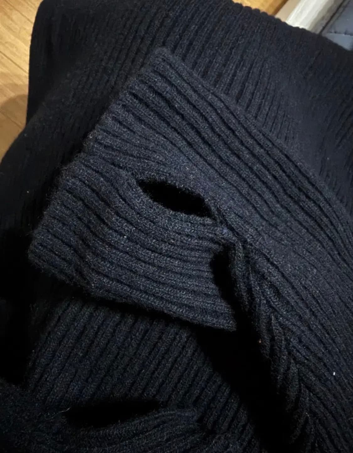 오프닝프로젝트 OG 로고 블랙 니트 2사이즈 (XL) 상품이미지4