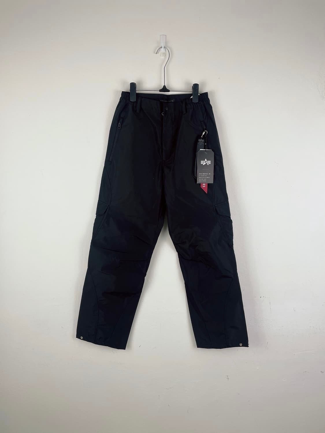 산산기어 X 알파인더스트리 블랙 윈드 팬츠 상품이미지1