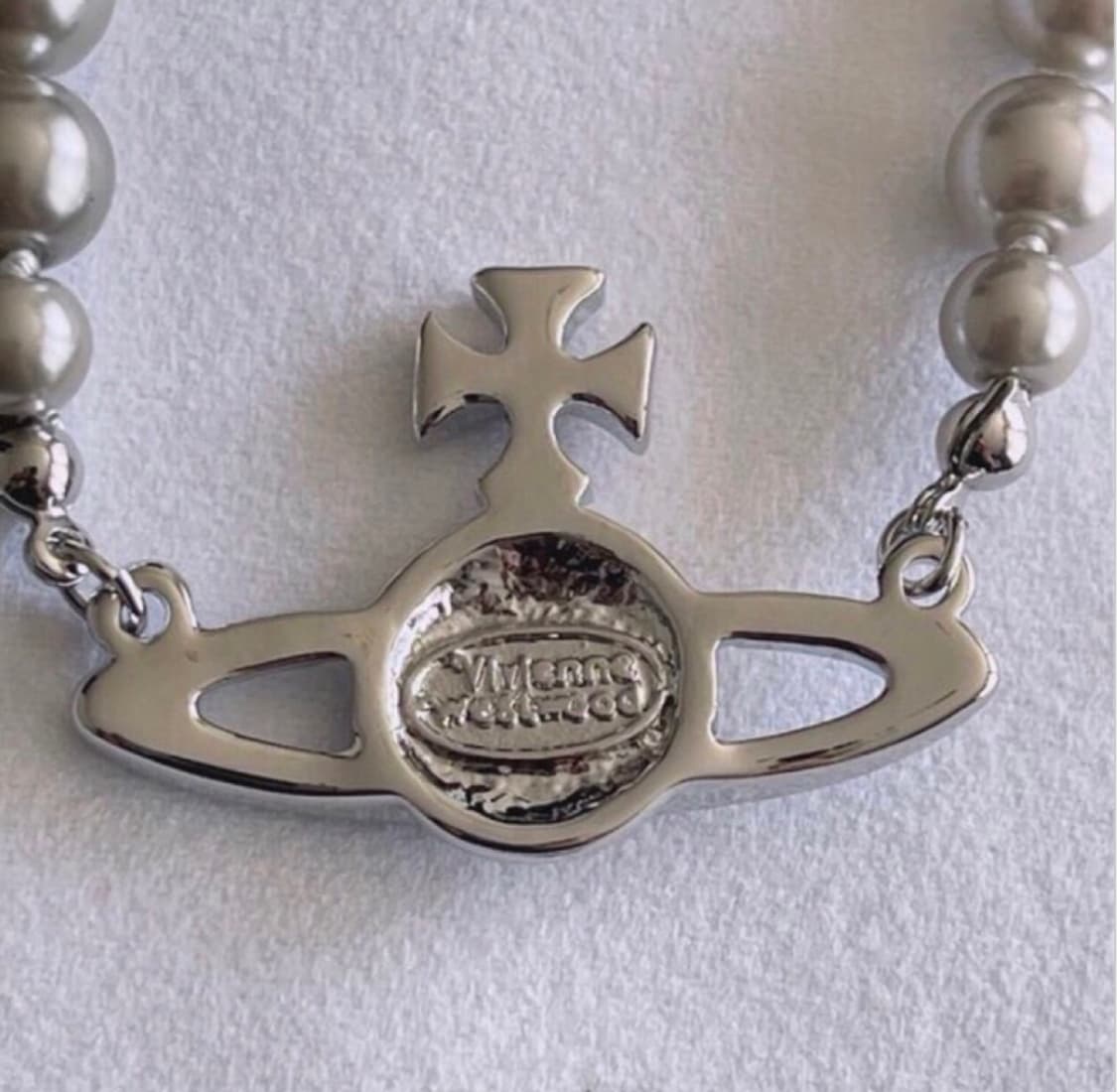 비비안웨스트우드 아카이브 블랙 orb  팬던트 그레이 펄 초커 목걸이 상품이미지3