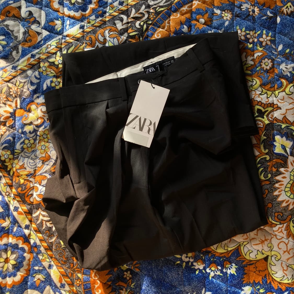 Zara 블랙 사이드 버튼 플리츠 디테일 슬랙스 팬츠 상품이미지5