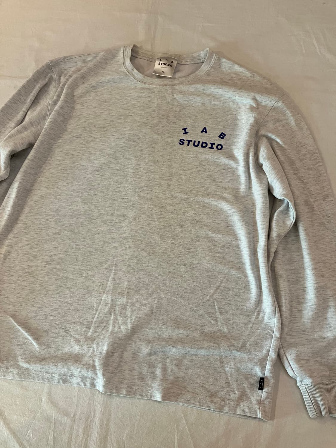 아이앱 스튜디오 롱슬리브 라이트 그레이 상품이미지5