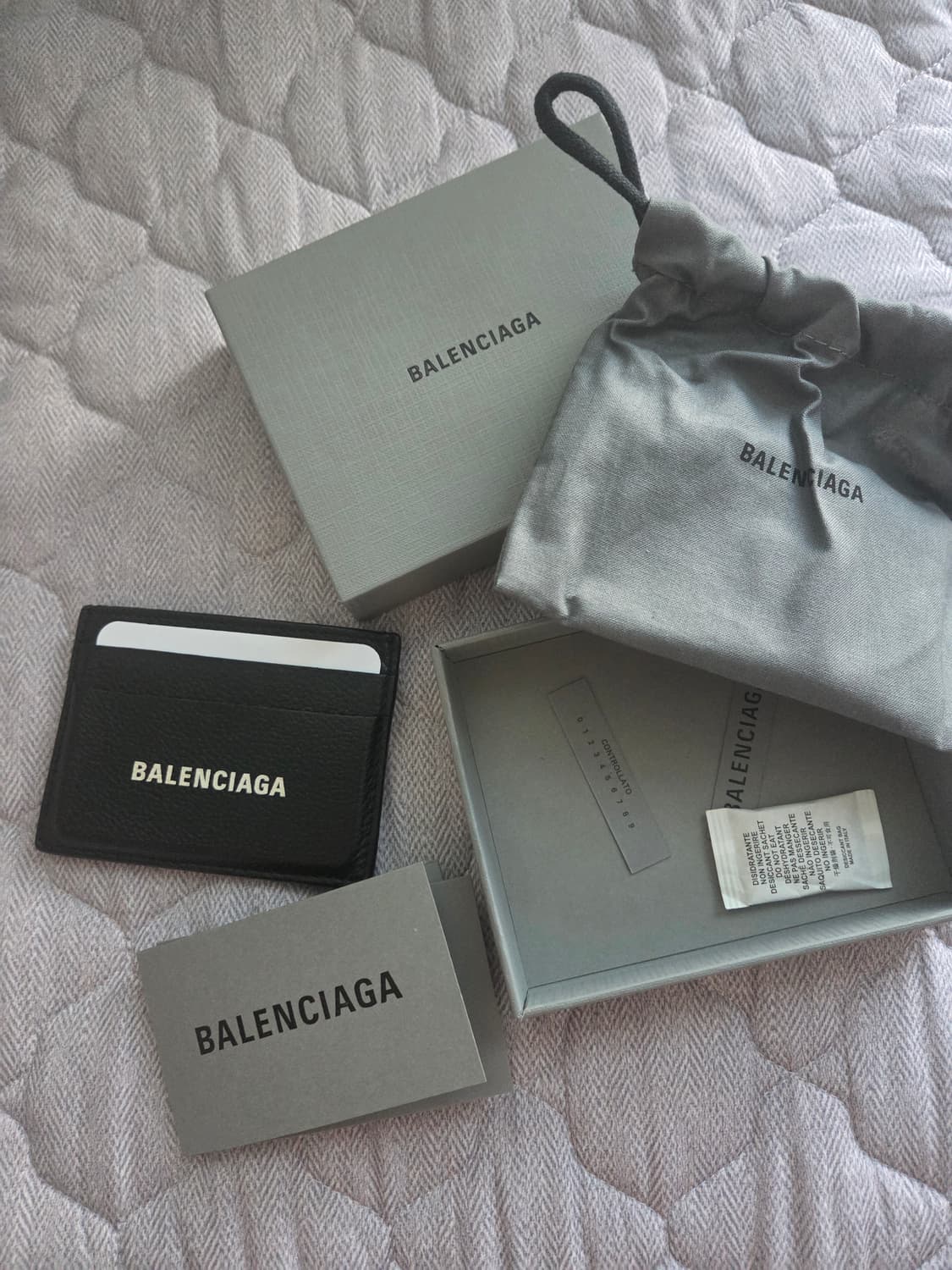 발렌시아가 카드지갑 상품이미지1