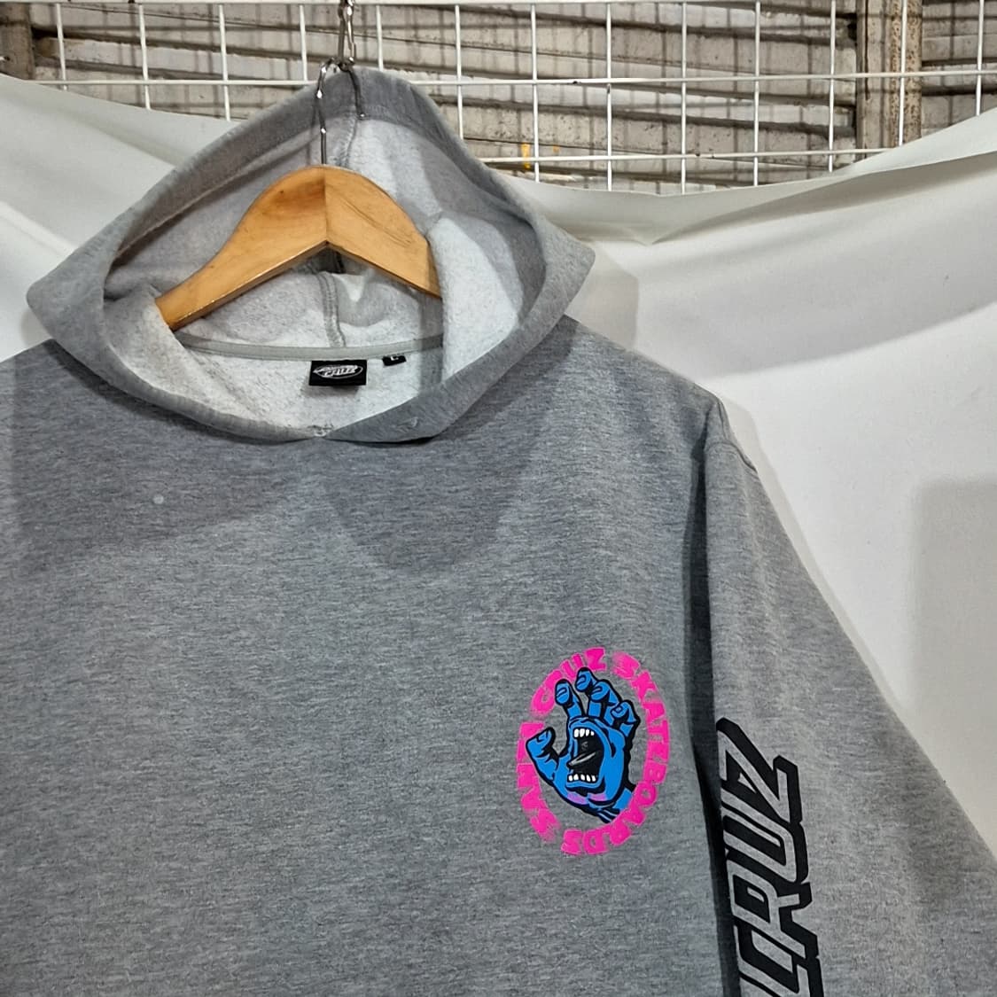 Santa Cruz 산타 크루즈 Screaming Hand 후드티 상품이미지3