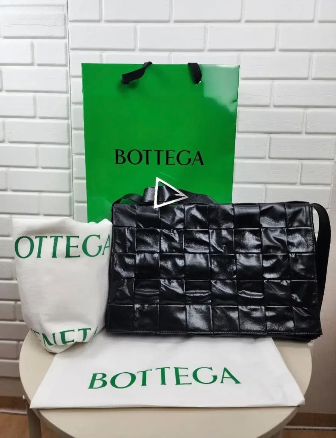 보테가베네타 맥시 카세트백 블랙 상품이미지2