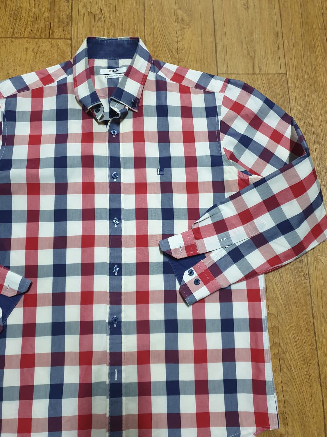 1123 휠라 긴팔 남방셔츠 100 사이즈입니다 상품이미지3