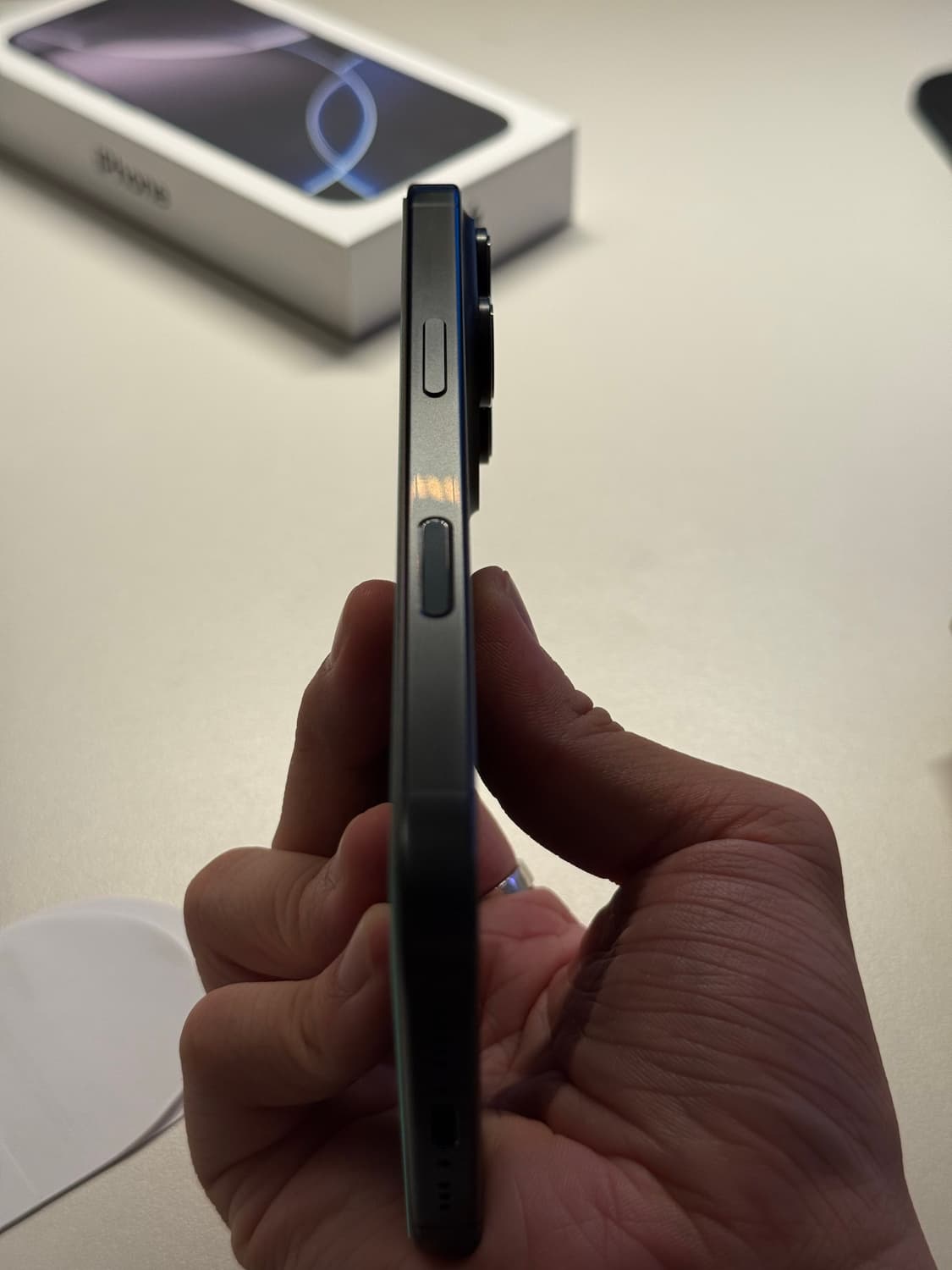 아이폰 16프로 256GB 블랙티타늄 판매합니다 상품이미지6