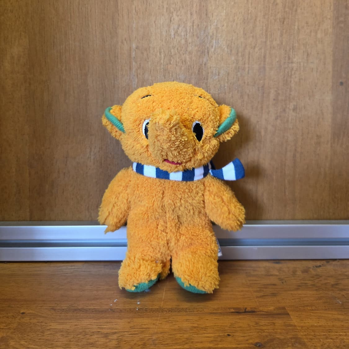 [サトちゃん Satochan] Blue Stripe Scarf Plush 상품이미지1