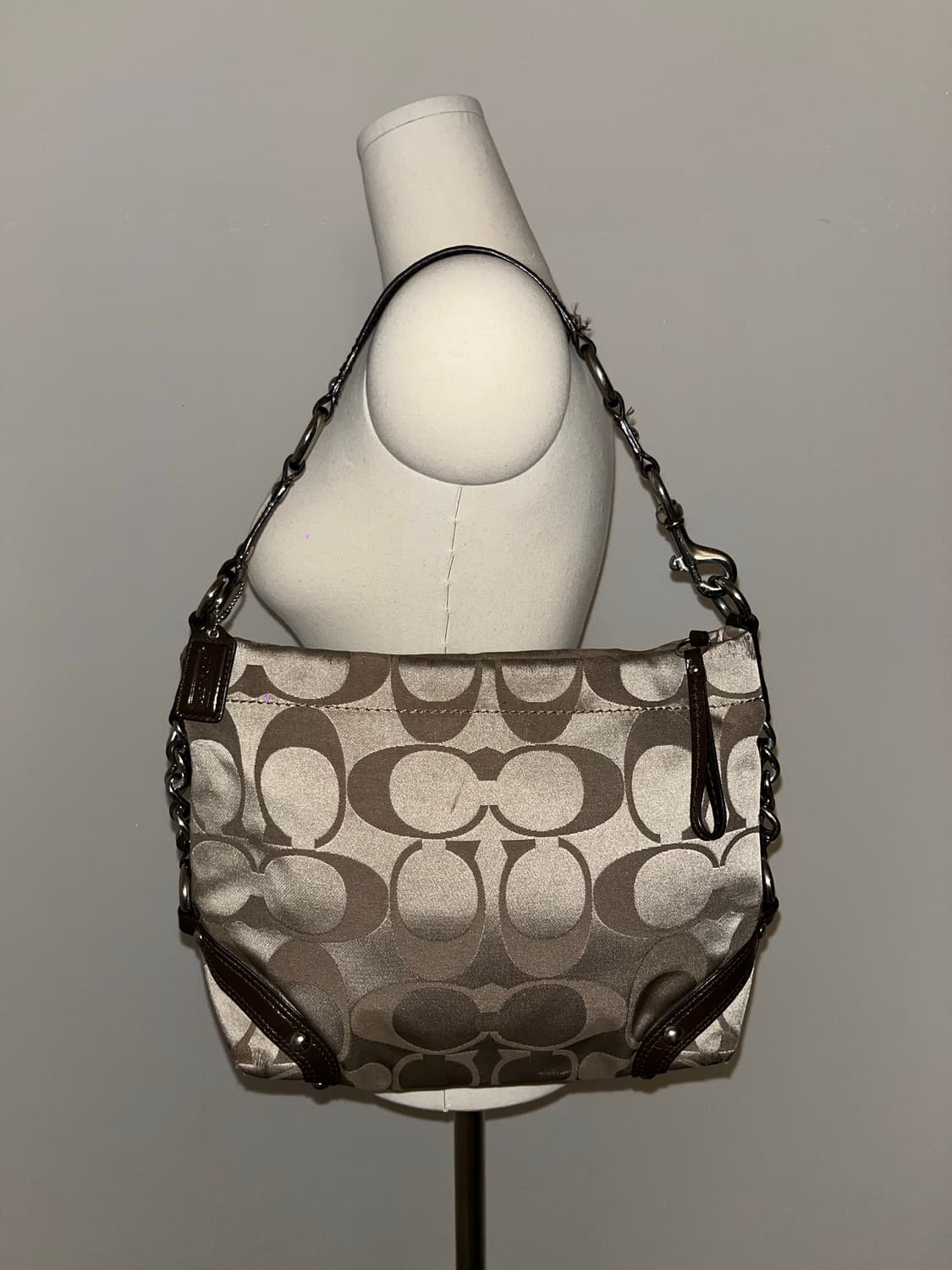 Coach Baggy Square Shoulder Bag 상품이미지6