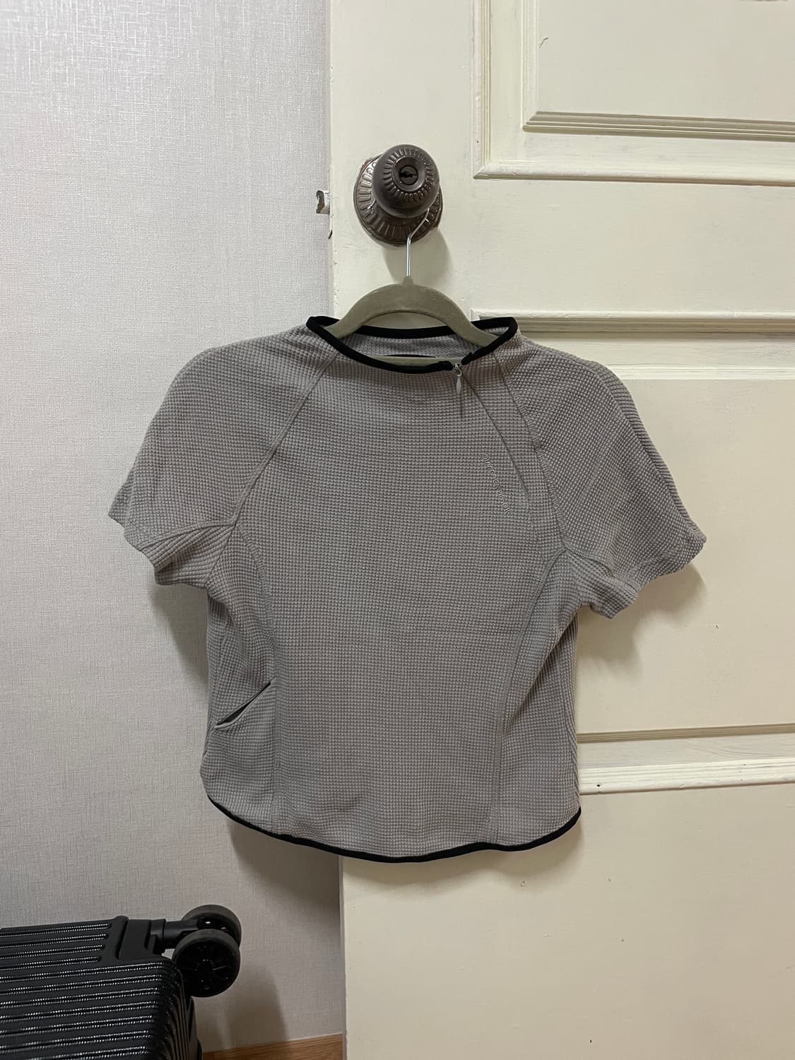 디퍼런트이즈오케이 쿼터 탑  상품이미지1