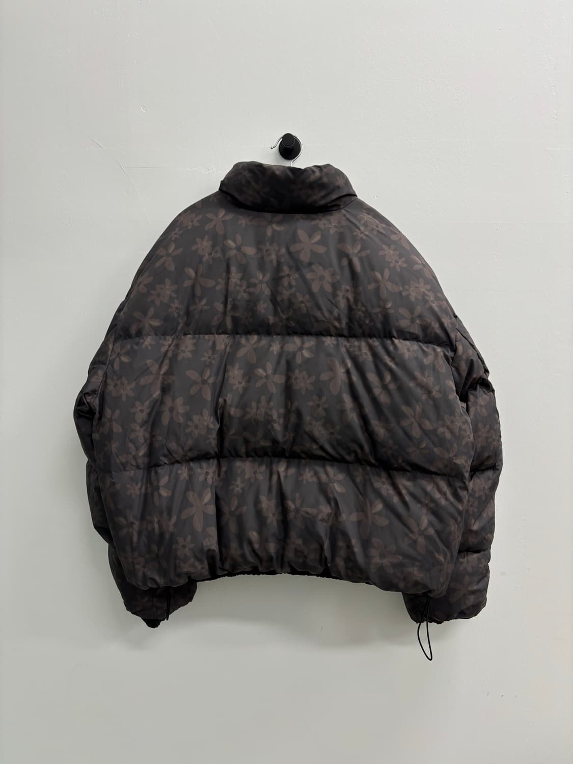 AMOMENTO 아모멘토 플라워 패턴 다운 패딩 자켓 상품이미지4