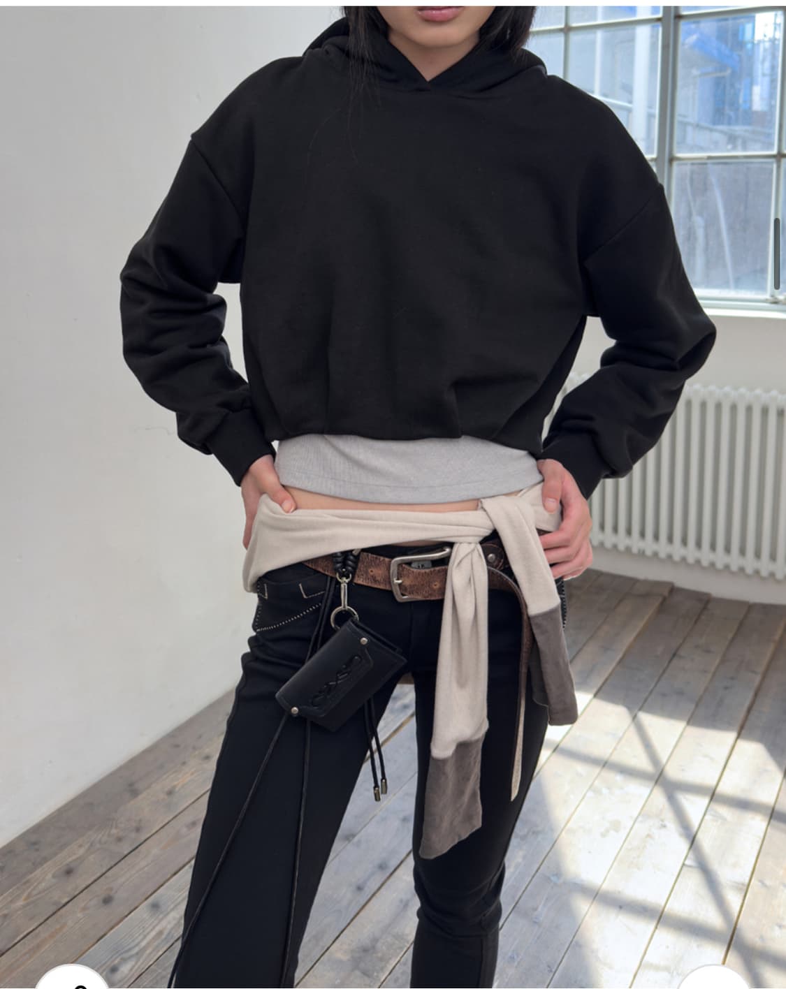 포르테나 턱 벌룬 크롭 후드티 상품이미지1