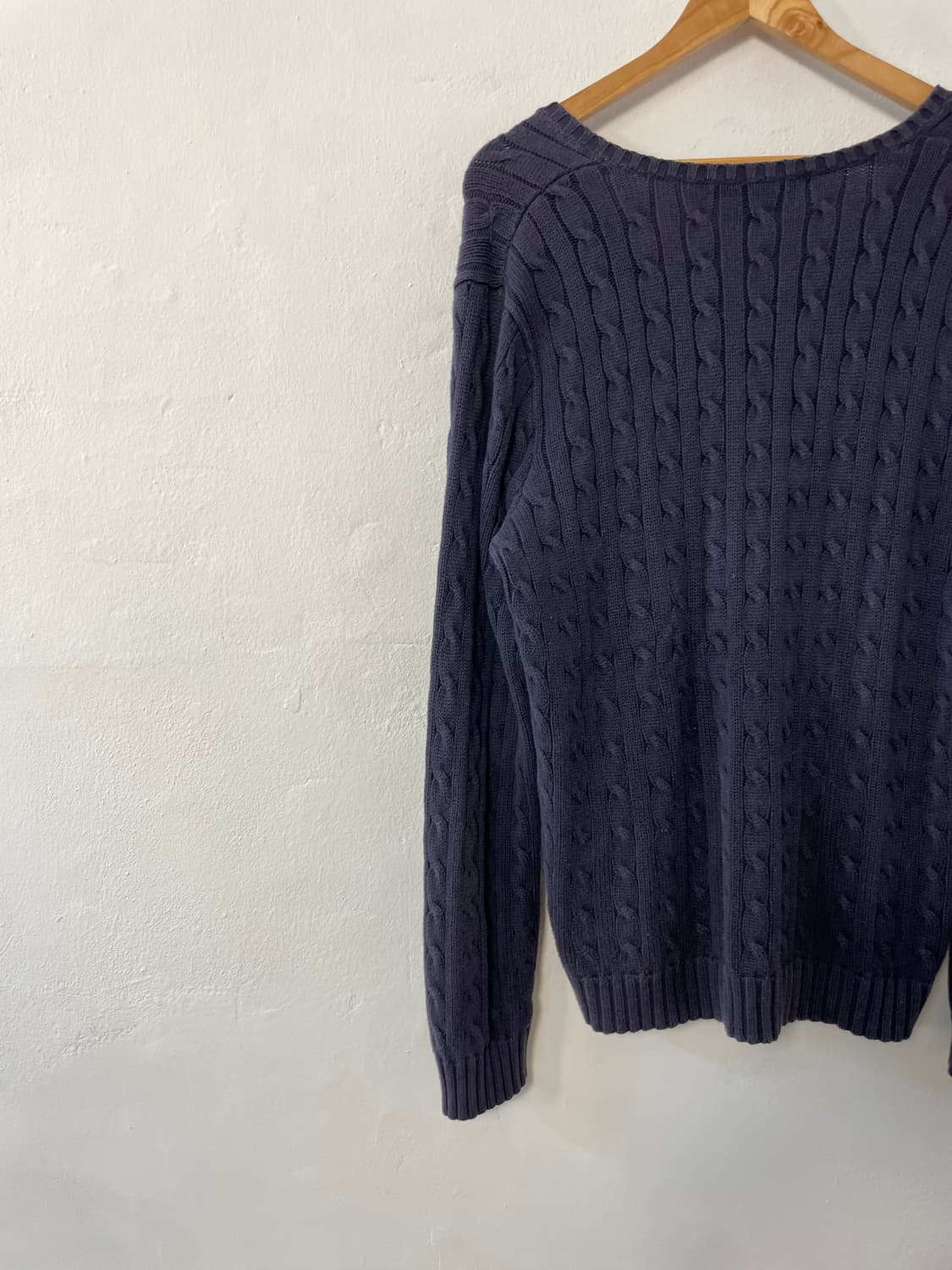 폴로 브이넥 니트  상품이미지10