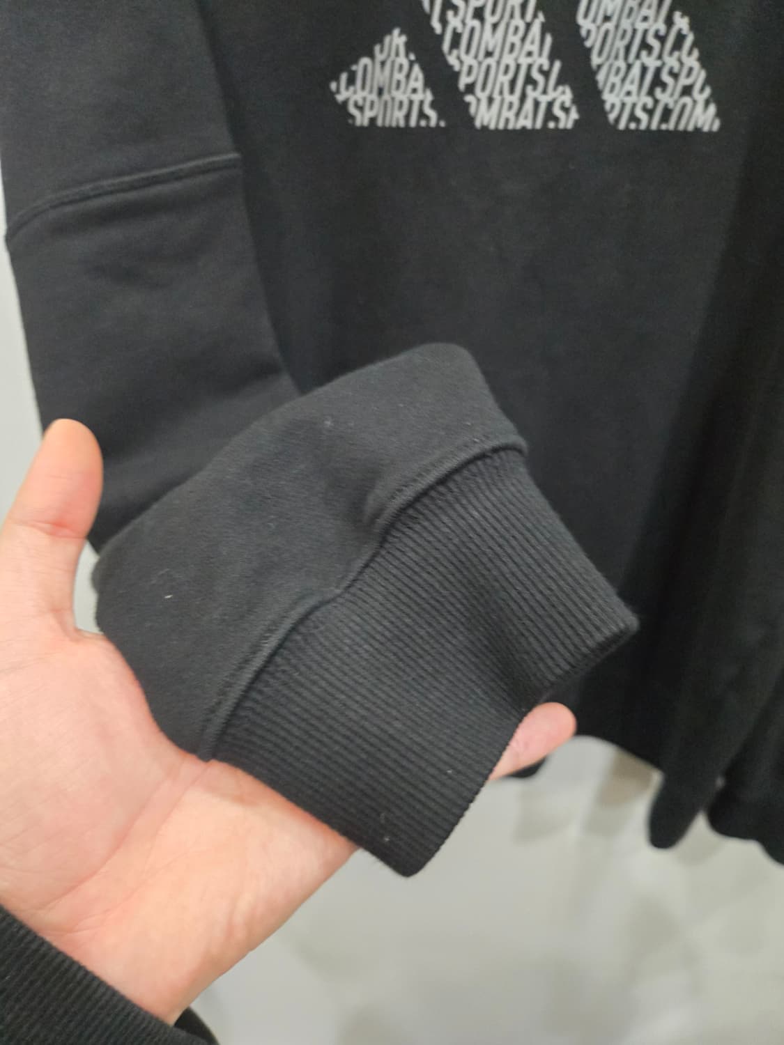 L,100 )) adidas 아디다스 맨투맨! 블랙 색상! 로고가 이뻐요 상품이미지3