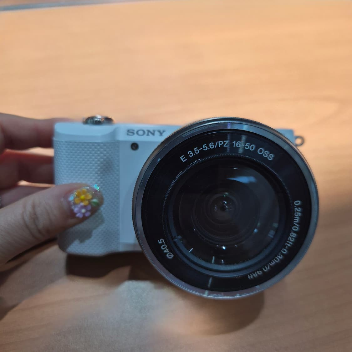 소니A5000 미러리스 카메라 (화이트) 상품이미지1