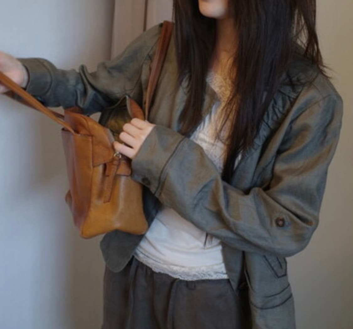 마가렛호웰 소가죽 백 상품이미지5