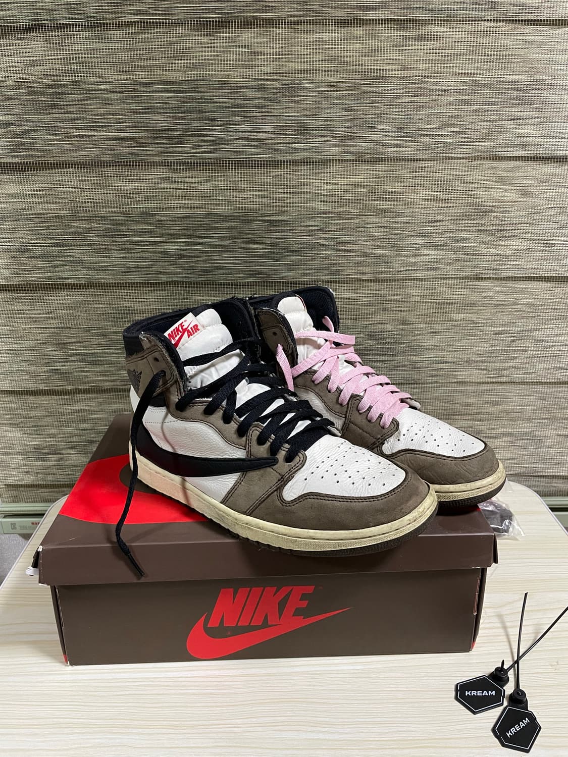 나이키 에어 조던1 트래비스 스캇 하이로우 OG 285 상품이미지1