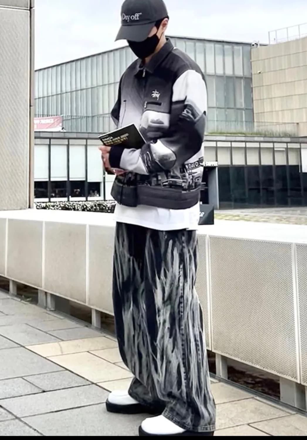 DNSR 디앤에스알 디앤써 디스체인지 페인팅 데님 블랙 28 상품이미지2