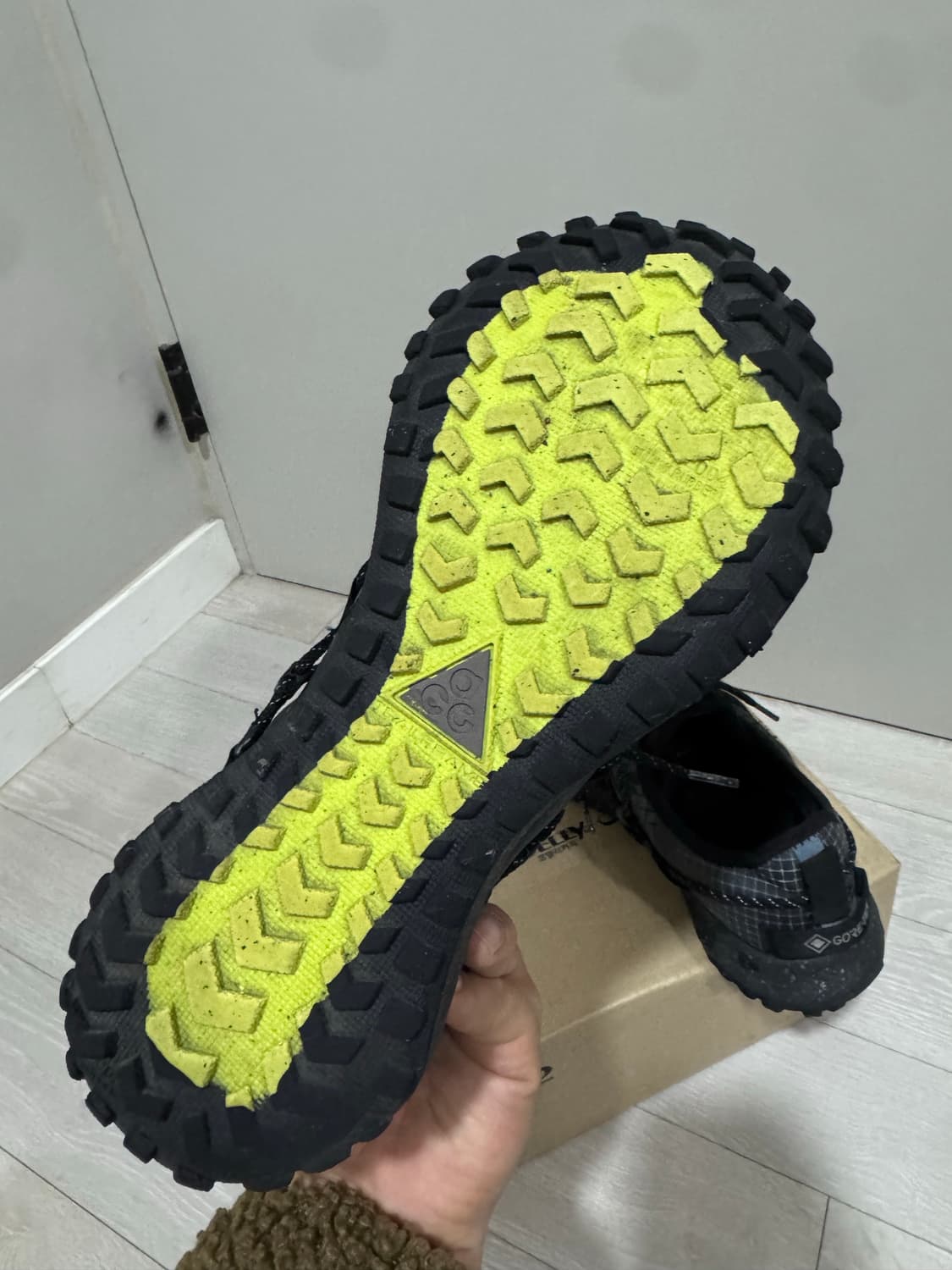 나이키 ACG 마운틴 플라이 로우 고어텍스  상품이미지5