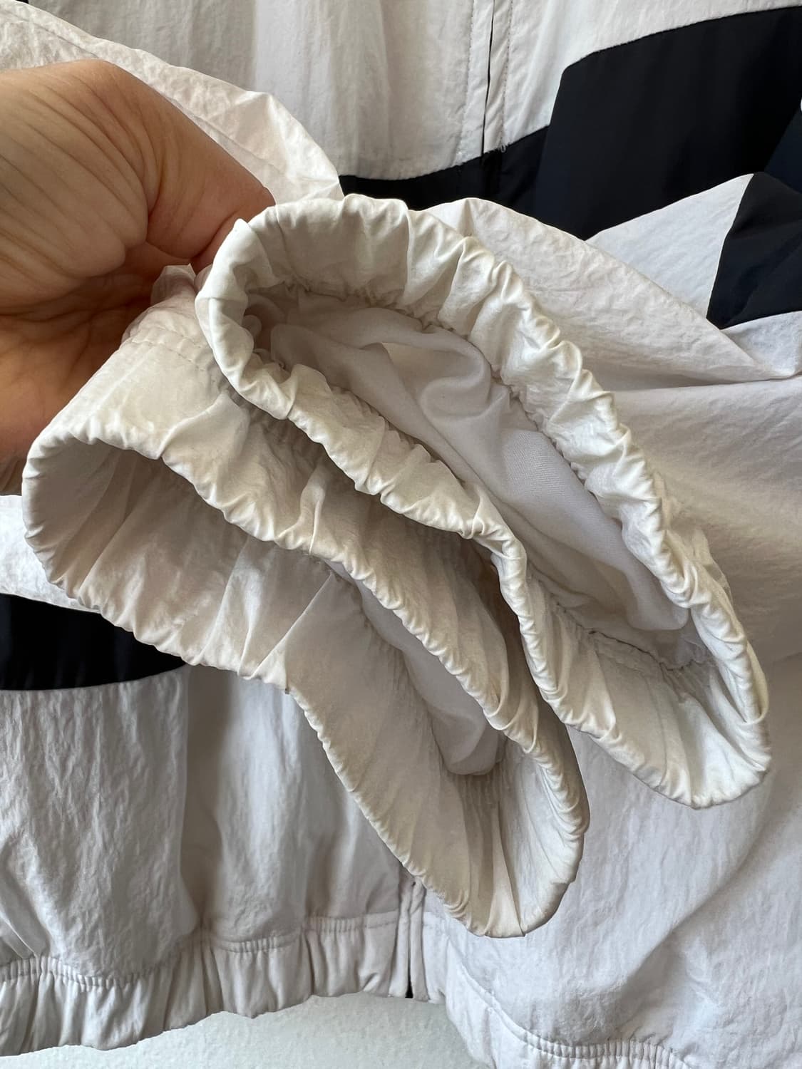 나이키 남여공용 화이트 빅스우시 바람막이점퍼
 상품이미지4