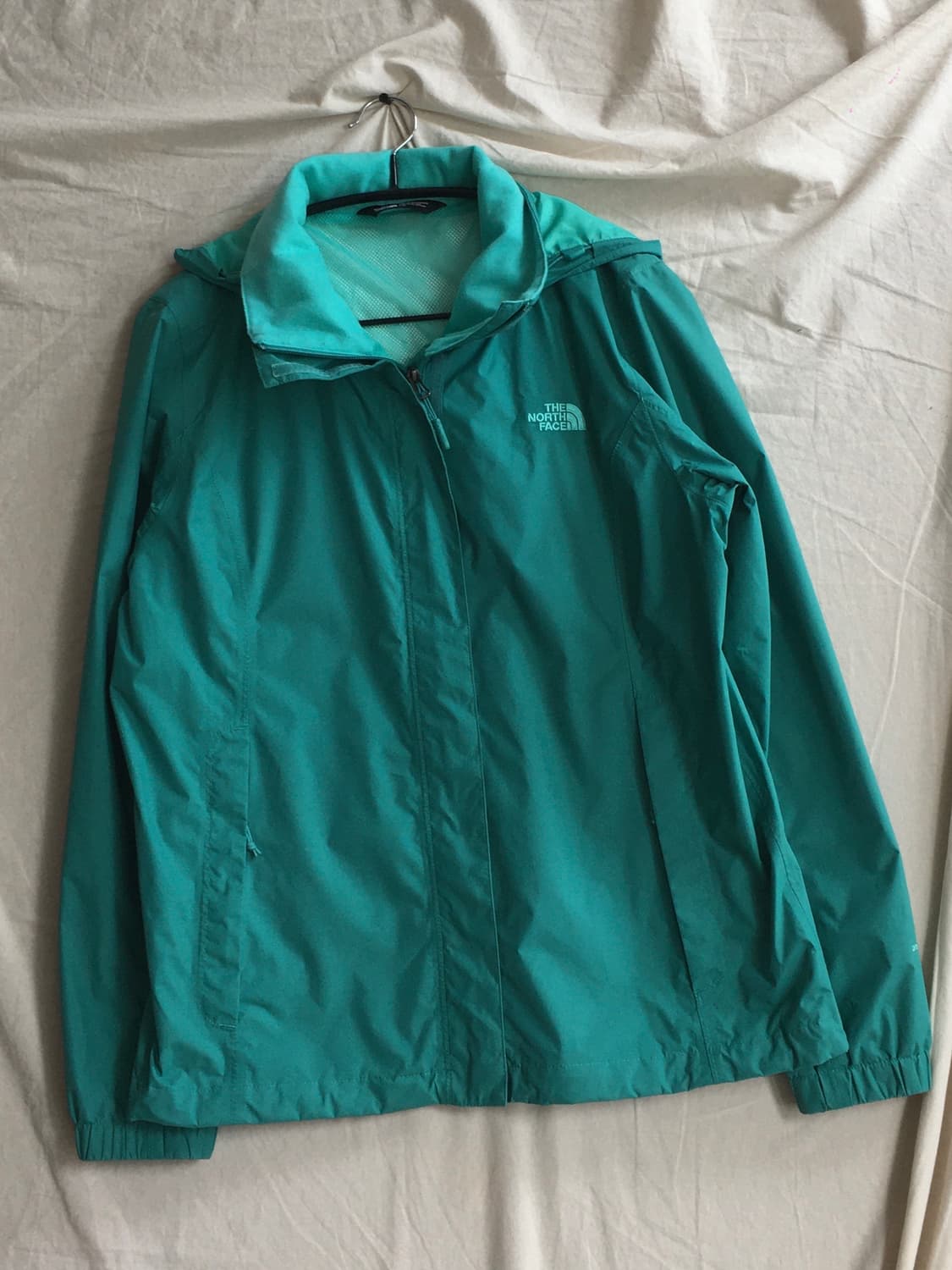 노스페이스 가슴로고 바람막이 상품이미지3