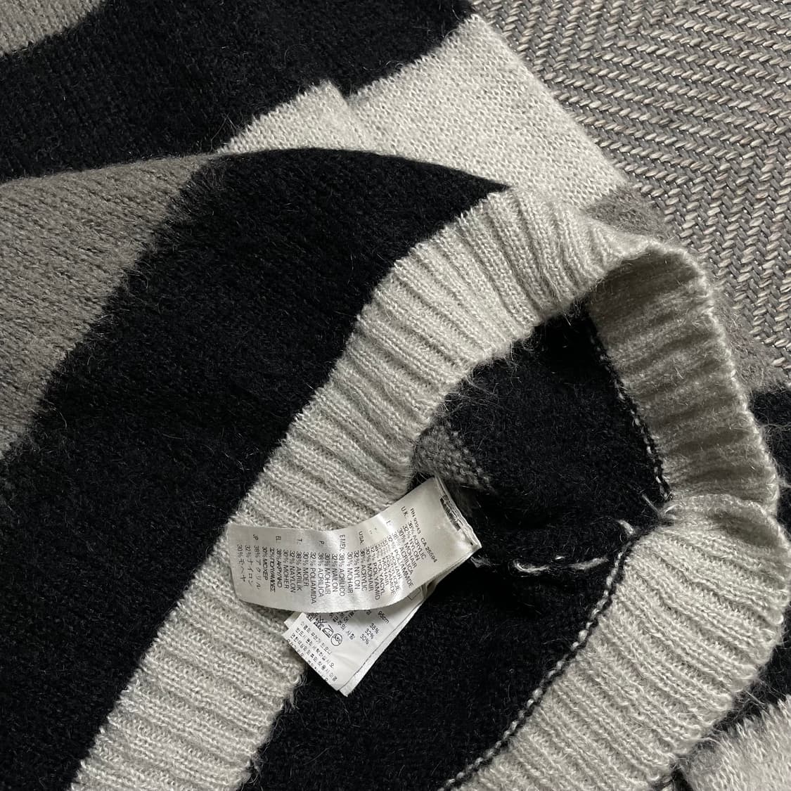 DIESEL 디젤 뱃지로고 스트라이프 모헤어 스웨터 니트y 5377 상품이미지5