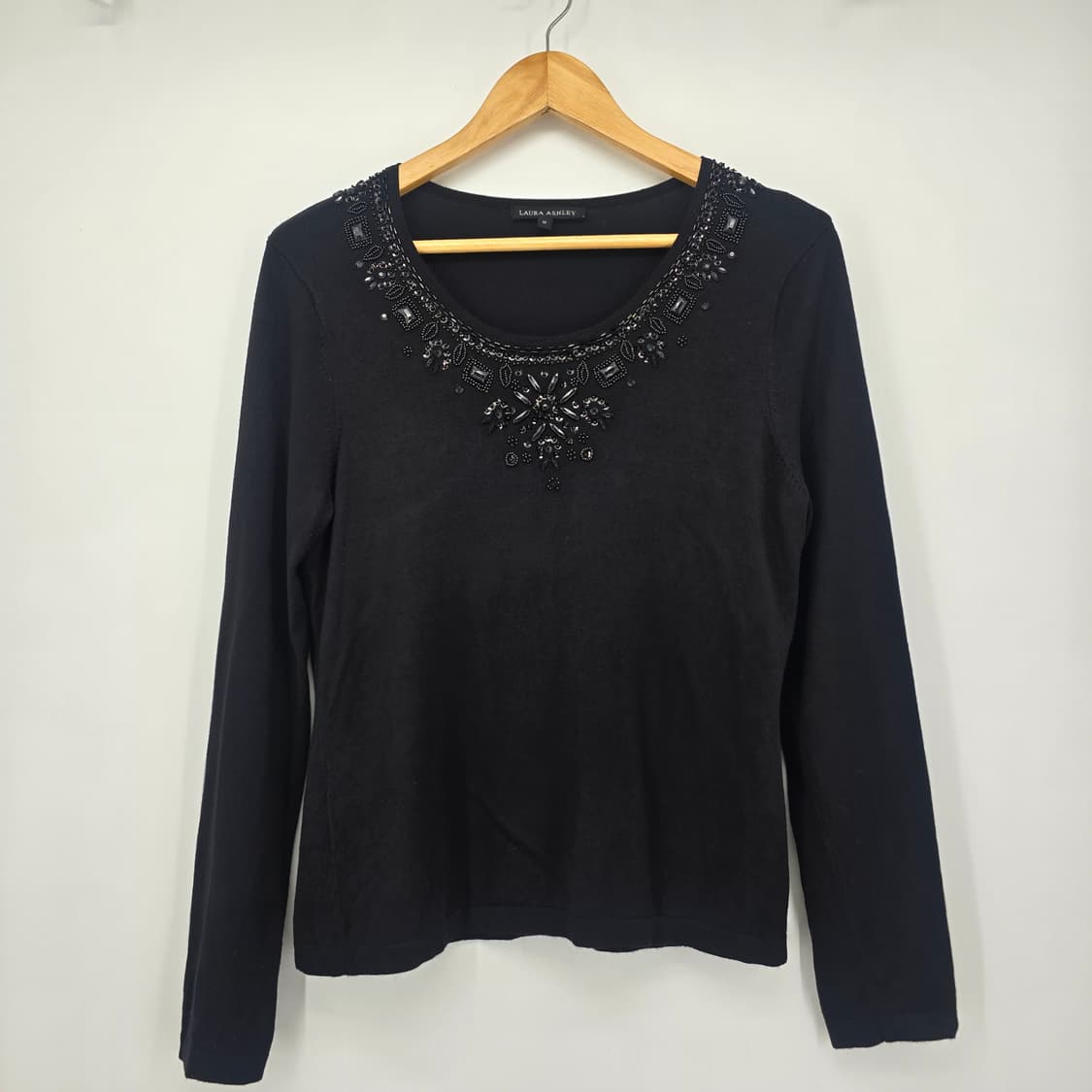 로라애슐리 비즈 장식 니트 블랙 티셔츠 여성 고급 니트 상품이미지10