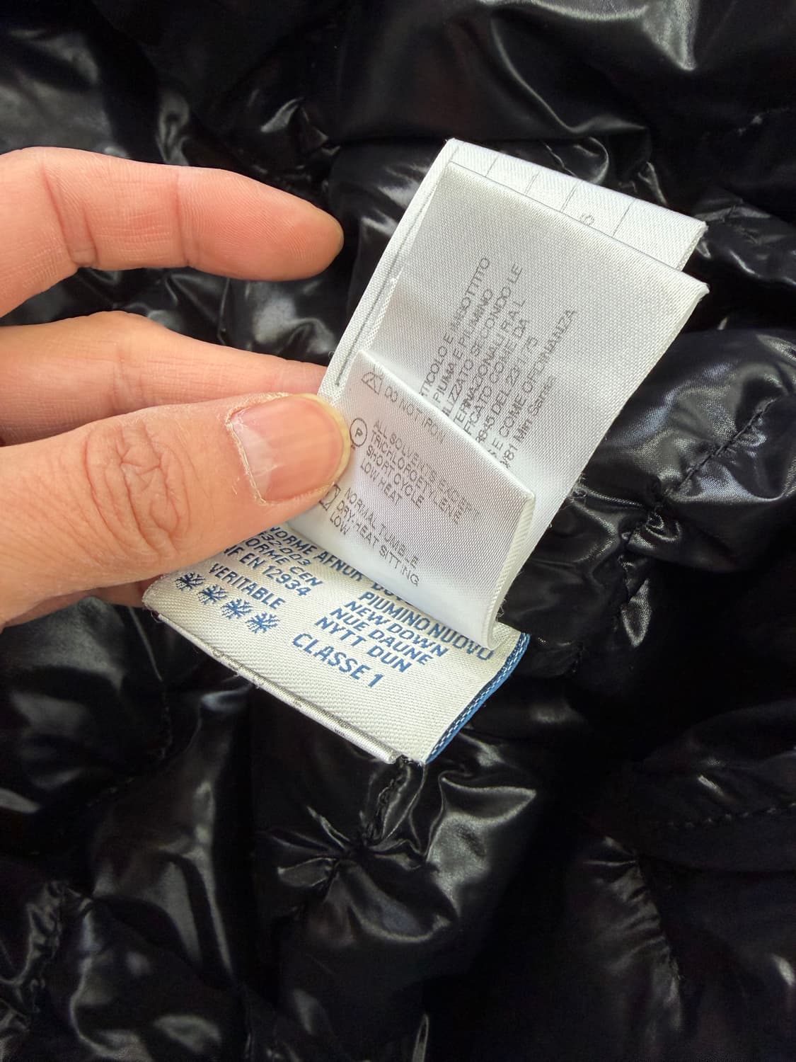 정품) 몽클레어 여성 빅와펜 숏패딩 1 상품이미지8